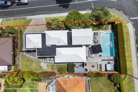 Photo of property in 2/51 Beach Road, Mellons Bay, Auckland, 2014