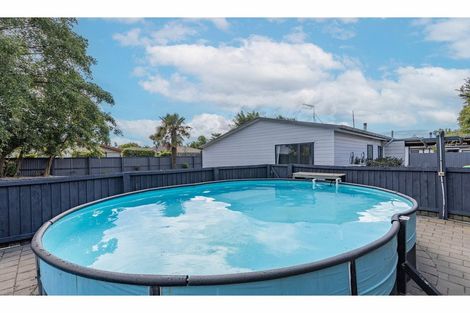 Photo of property in 5 Hegan Place, Rangiora, 7400