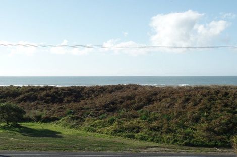 Photo of property in 696 Papamoa Beach Road, Papamoa Beach, Papamoa, 3118