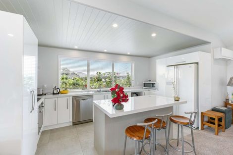 Photo of property in 3 Kapuka Street, Papamoa Beach, Papamoa, 3118