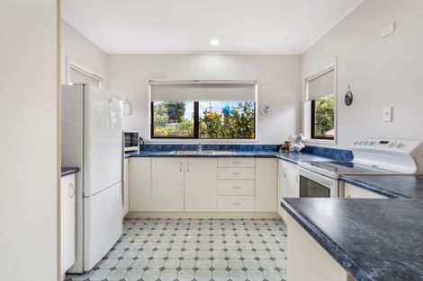 Photo of property in 96a Collingwood Road, Waiuku, 2123