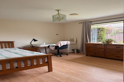 Photo of property in 18 Shaftesbury Street, Avonhead, Christchurch, 8042