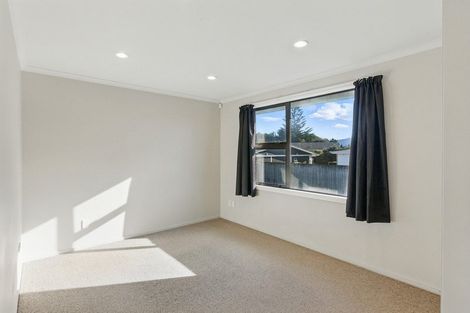 Photo of property in 30 Eruini Street, Waikanae Beach, Waikanae, 5036