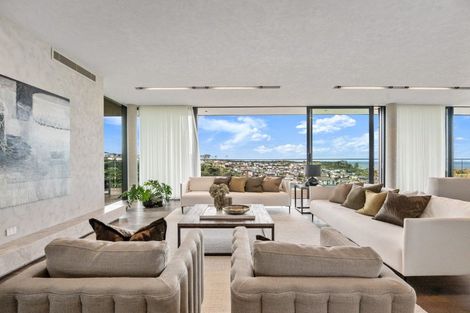 Photo of property in 15 Ridgelea Road, Long Bay, 0792