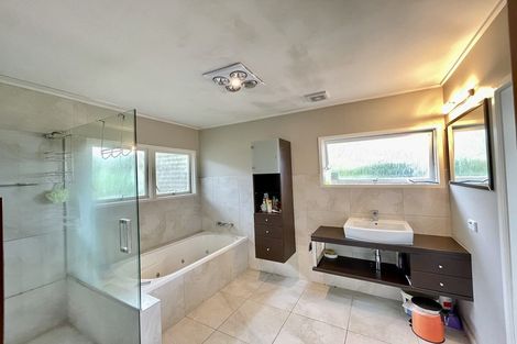 Photo of property in 13 Carlisle Road, Torbay, Auckland, 0630