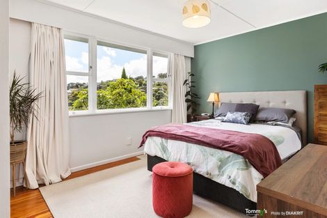 Photo of property in 11 Wrights Hill Road, Karori, Wellington, 6012