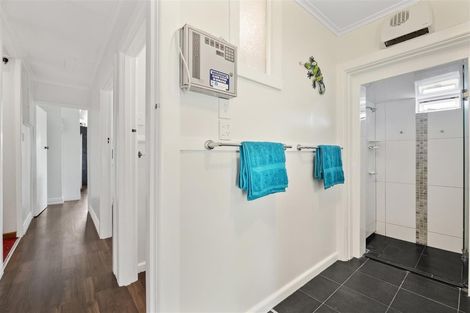 Photo of property in 50 Lee Street, Te Puke, 3119