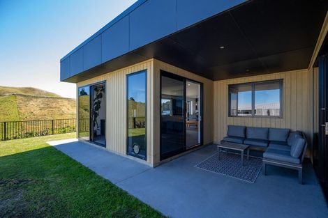 Photo of property in 32 Huntaway Close, Stoke, Nelson, 7011