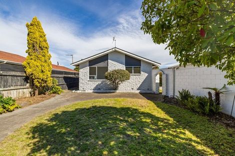 Photo of property in 10 Glen Place, Parklands, Christchurch, 8083