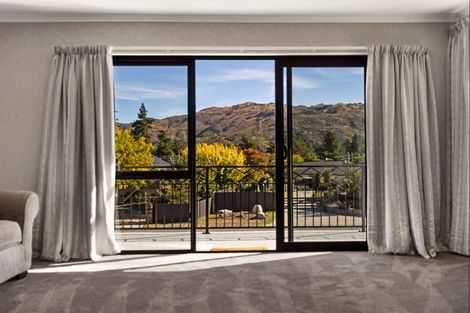 Photo of property in 70 Newcastle Street, Clyde, 9330