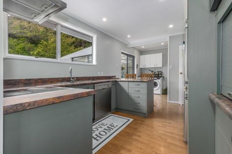 Photo of property in 11 Tweed Road, Papakowhai, Porirua, 5024