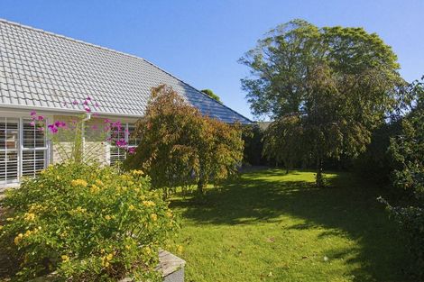 Photo of property in 1 Maple Lane, Waikanae, 5036