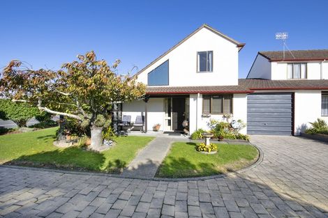 Photo of property in 64a Avondale Road, Taradale, Napier, 4112