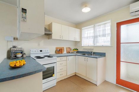 Photo of property in 2/31a Vine Street, Mangere East, Auckland, 2024