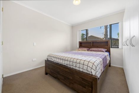 Photo of property in 16 Castlehill Court, Wattle Downs, Auckland, 2103