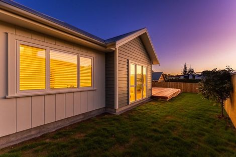 Photo of property in 23 Frimley Terrace, Waikanae Beach, Waikanae, 5036