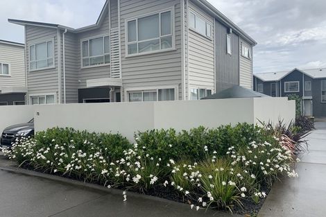 Photo of property in 73 Karepiro Drive, Stanmore Bay, Whangaparaoa, 0932