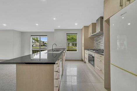 Photo of property in 14 Pipipi Crescent, Takanini, 2112
