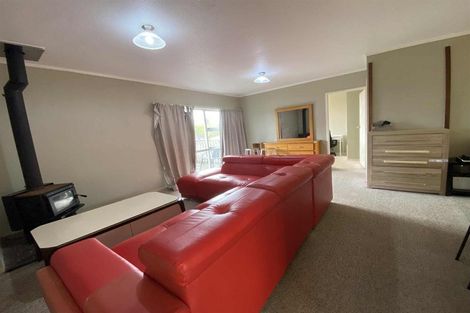 Photo of property in 71 Seaview Road, Glenfield, Auckland, 0629