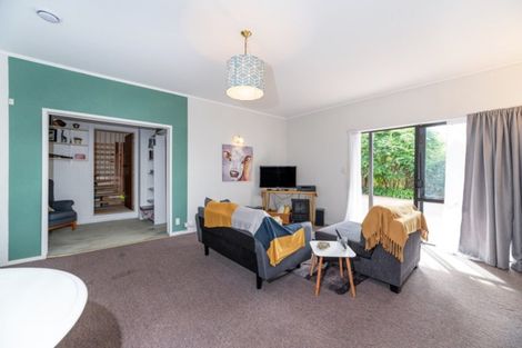 Photo of property in 39 Lastel Place, Shelly Park, Auckland, 2014