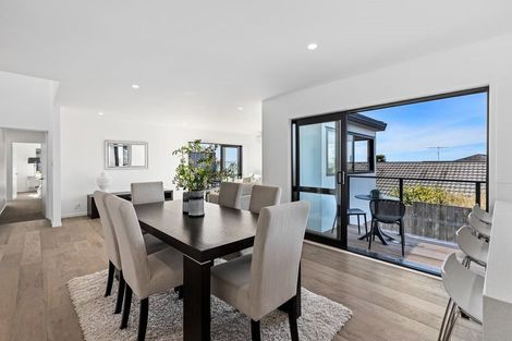 Photo of property in 39 Stanmore Bay Road, Stanmore Bay, Whangaparaoa, 0932