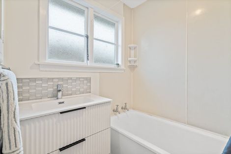Photo of property in 2/22 Santa Rosa Avenue, Halswell, Christchurch, 8025
