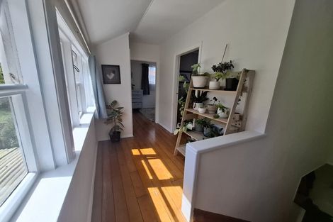 Photo of property in 22 Glenpark Avenue, Frankleigh Park, New Plymouth, 4310