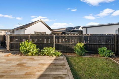 Photo of property in 17 Eminence Drive, Northwood, Christchurch, 8051