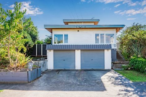 Photo of property in 3 Wairere Grove, Paraparaumu, 5032