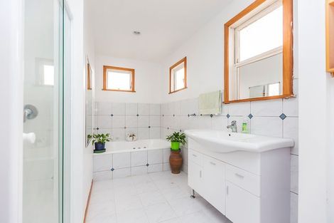 Photo of property in 26 Reef Street, Island Bay, Wellington, 6023