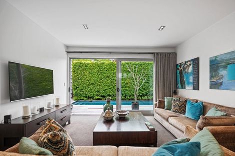 Photo of property in 47 Princes Street, Northcote Point, Auckland, 0627