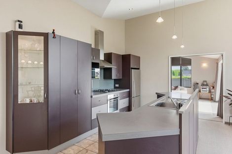 Photo of property in 2 Cadastral Court, Paraparaumu, 5032