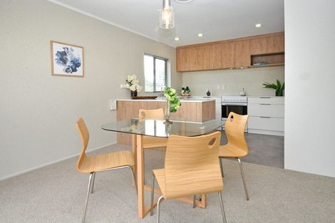 Photo of property in 11/56 Larnoch Road, Henderson, Auckland, 0610