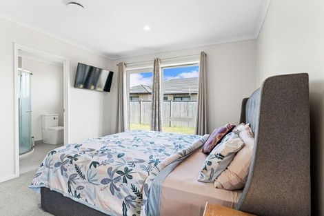 Photo of property in 28 Rainsford Road, Pukekohe, 2120