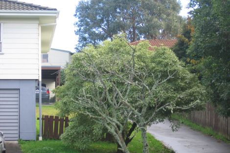 Photo of property in 77 Reynella Drive, Massey, Auckland, 0614