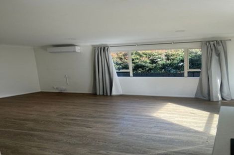 Photo of property in 98 Lantana Road, Green Bay, Auckland, 0604