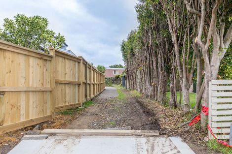 Photo of property in 3a Crompton Road, Massey, Auckland, 0614