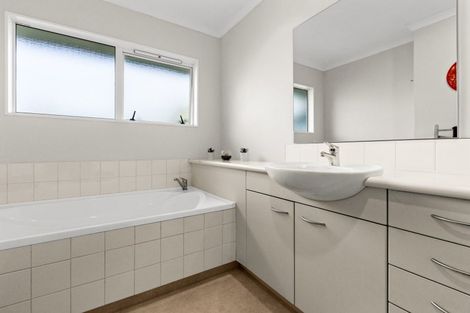 Photo of property in 9 Gresham Place, Taradale, Napier, 4112