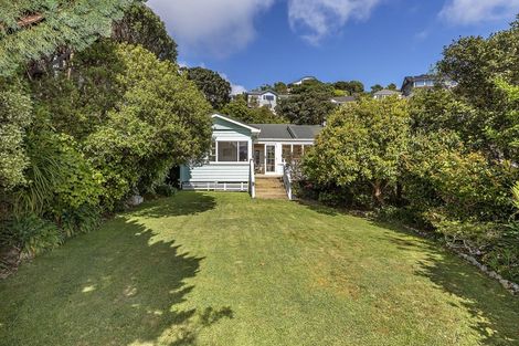 Photo of property in 25 Tai Paku Paku Road, Karaka Bays, Wellington, 6022