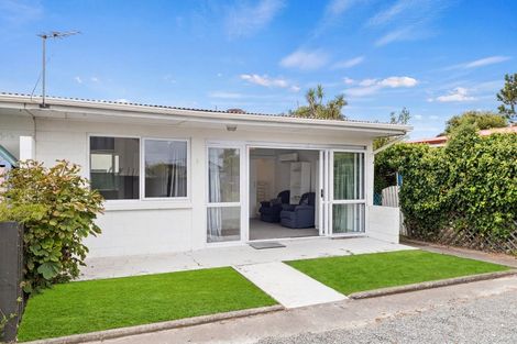 Photo of property in 3/71 Estuary Road, New Brighton, Christchurch, 8061