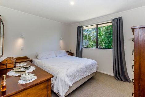 Photo of property in 35 Linwood Drive, Paraparaumu, 5032