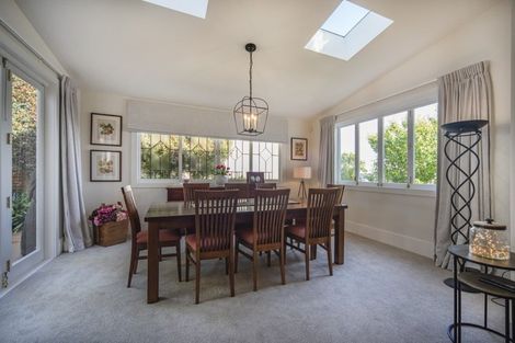 Photo of property in 1a Glen Road, Stanley Point, Auckland, 0624