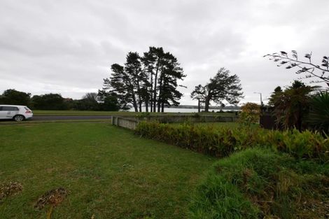Photo of property in 10 Godwit Place, Waiuku, 2123