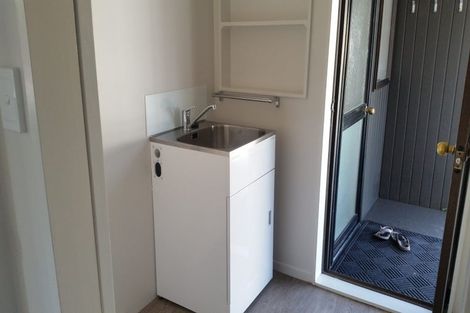 Photo of property in 60 Hillcrest Drive, Kelvin Grove, Palmerston North, 4414