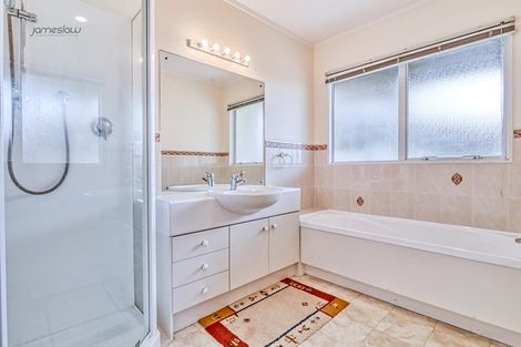 Photo of property in 2/17 Cambric Place, Botany Downs, Auckland, 2010