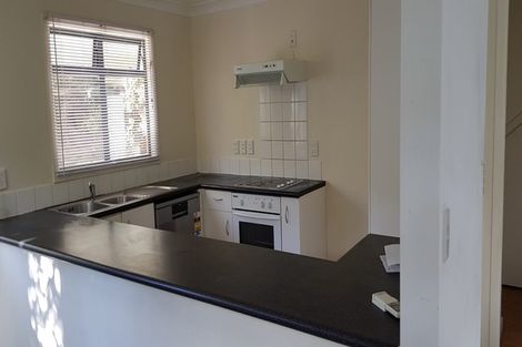 Photo of property in 152a Newlands Road, Newlands, Wellington, 6037