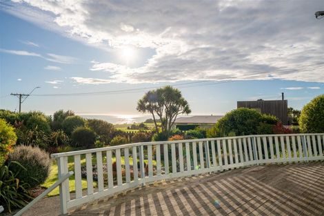 Photo of property in 4 Nasmyth Street, Kakanui, Oamaru, 9495