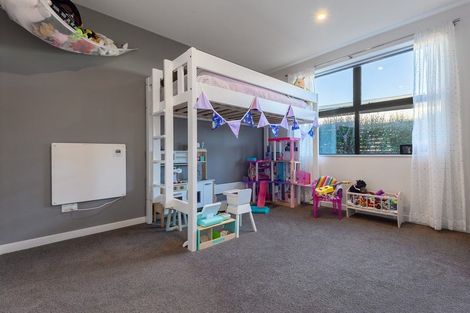 Photo of property in 9 Te Heke Place, Waikanae, 5036