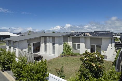 Photo of property in 116 Palm Springs Boulevard, Papamoa Beach, Papamoa, 3118