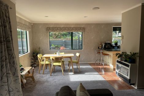 Photo of property in 19 Logan Way, Kelvin Grove, Palmerston North, 4414